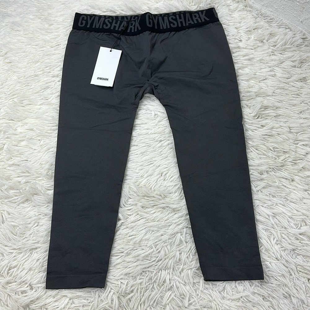 NWT  Gymshark Fit Cropped Leggings - Charcoal/Black